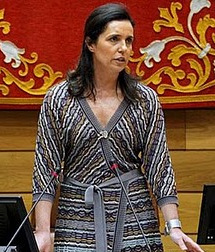 A presidenta do Parlamento, Pilar Rojo, levou á Mesa a proposta para a eliminación do pago sistemático das dietas por desprazamento