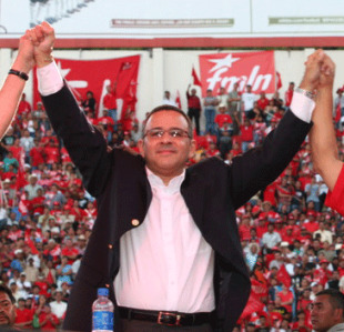 Mauricio Funes, do Frente Farabundo Mart&iacute; para a Liberaci&oacute;n Nacional (FMLN)