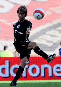 Adri&aacute;n L&oacute;pez cambiar&aacute; este nadal a camiseta do D&eacute;por pola da Irmandi&ntilde;a